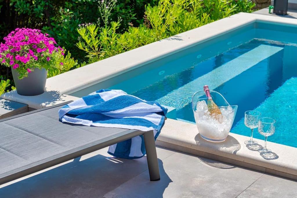 Casa Marta With Pool And Sea View Villa