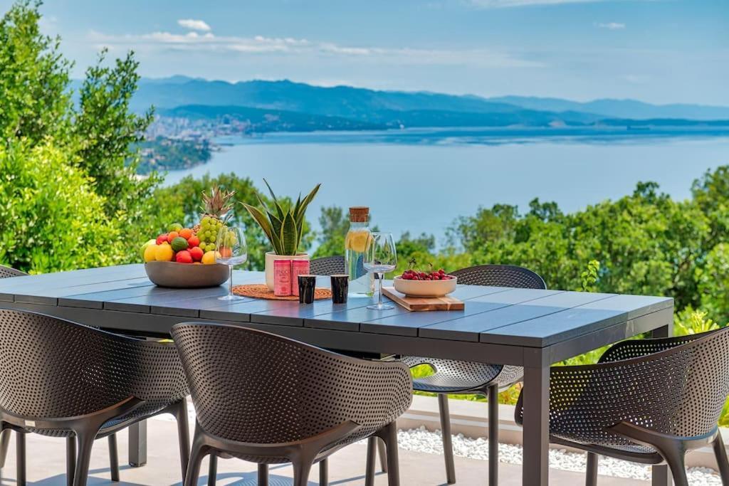 Villa Casa Marta With Pool And Sea View *